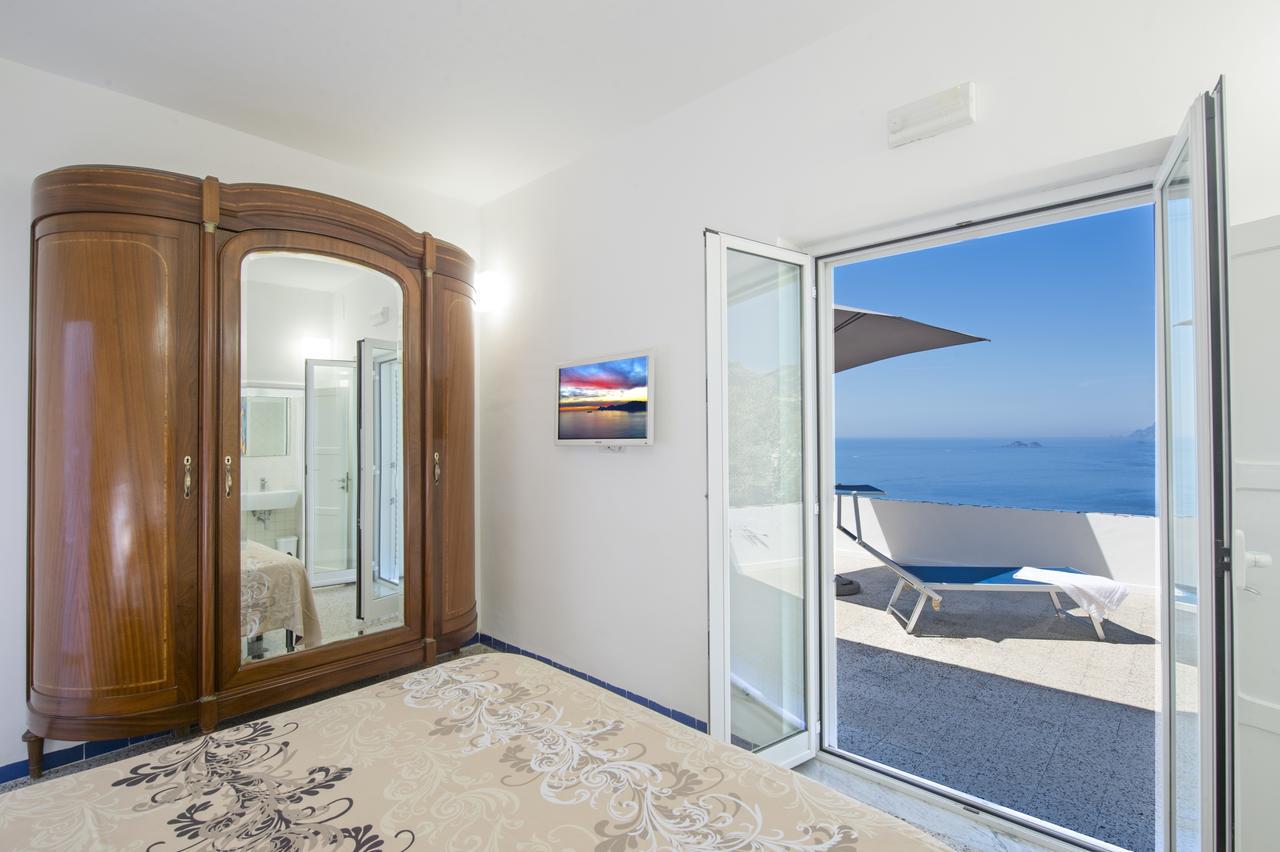 My Shazzy With Amazing Sea View Terrace Apartman Praiano Kültér fotó