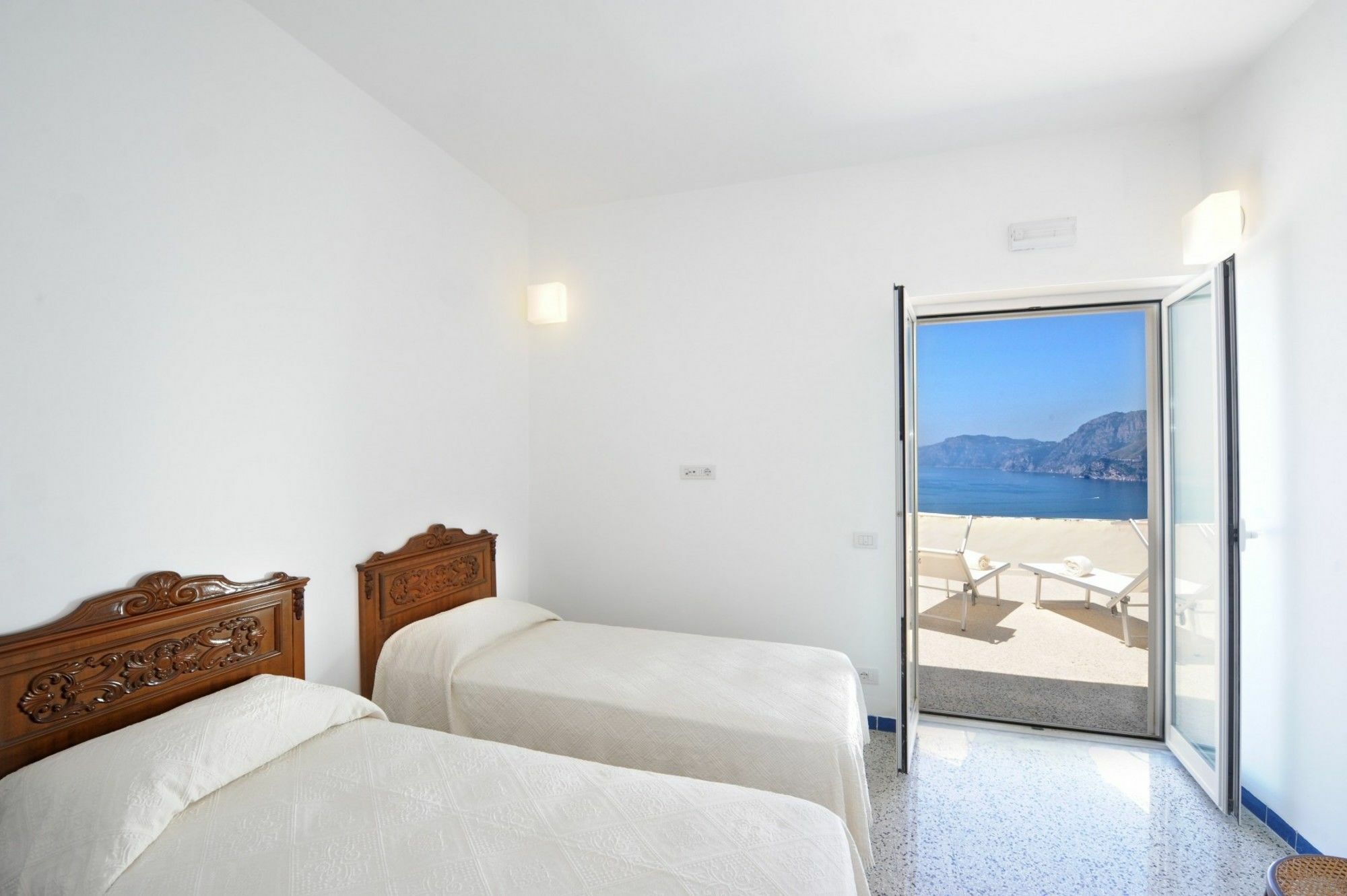 My Shazzy With Amazing Sea View Terrace Apartman Praiano Kültér fotó